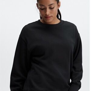 NWT Women’s Fabletics Black Crewneck Pullover Sweatshirt, size Large